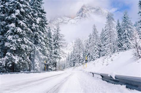 Scenic Mountain Road In Winter Stock Image Image Of Dangerous Frozen