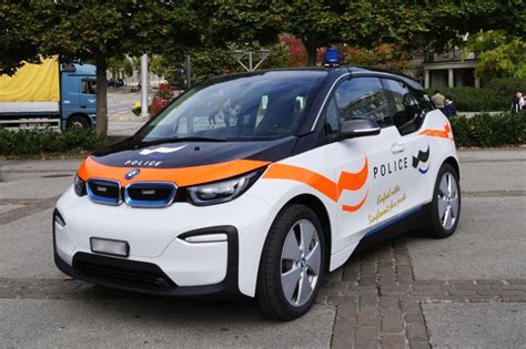 Bienvenue sur notre page jeux de voiture de police du site jeu.info. La Police roule à l'électrique ! | État de Fribourg
