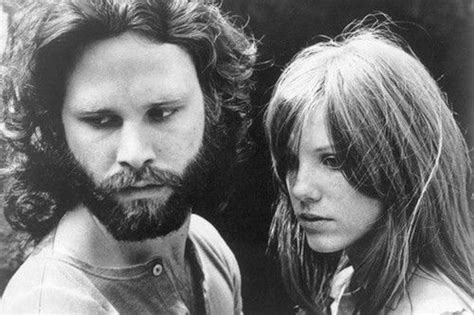 Jim Morrison Y Pamela Courson Dos Caras De La Misma Moneda Rock