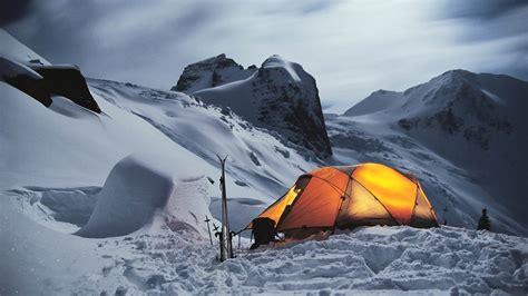 雪山的帐篷 自然风景宽屏壁纸预览