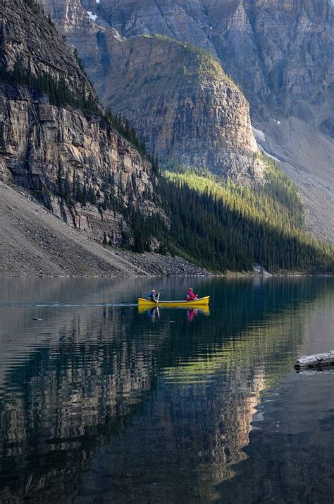 Canoeing Moraine Lake Banff Np Moraine Lake Banff Moraine Lake