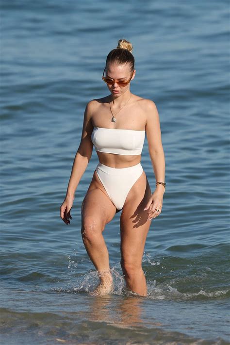 Bianca Elouise In White Bikini 2017 60 GotCeleb
