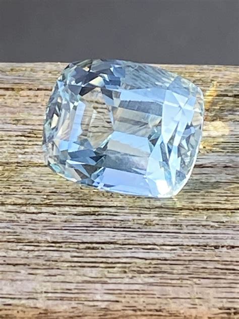 Stunning Large Light Blue Aquamarine 264 Carat Gemstones Online