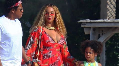 Blue Ivy Carter Dances To Beyonces Song In Recital — Watch Hollywood Life