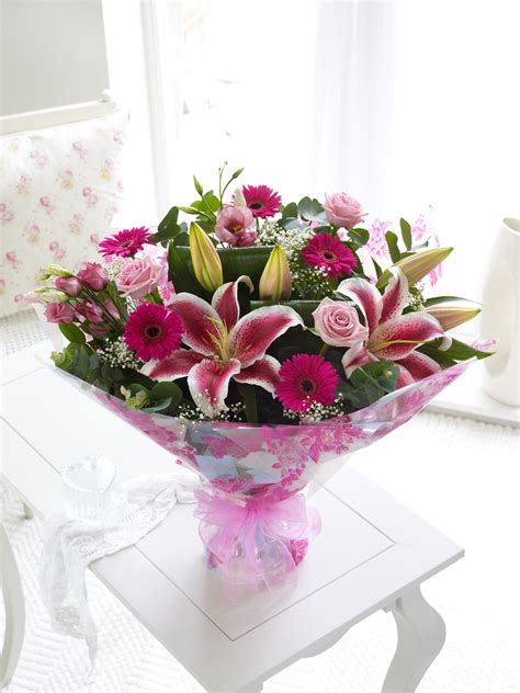 5 Ways To Give Flowers On Mother S Day Huffpost