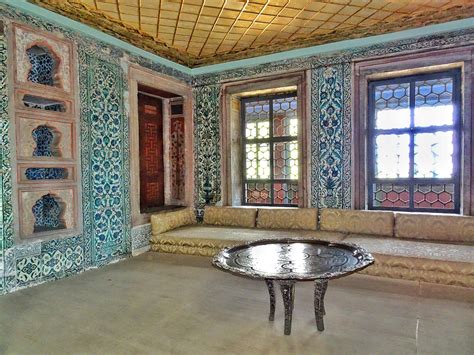 The Topkapi Palace And Its Harem The Sultans Heaven On Earth In