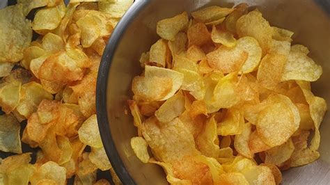 Homemade Crispy Potato Chips Potato Crisps Youtube