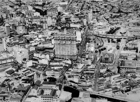Nasceu em 1860 e morreu aos 72 anos no rio de janeiro. Fotos da São Paulo Antiga - Homenagem ao aniversário da ...
