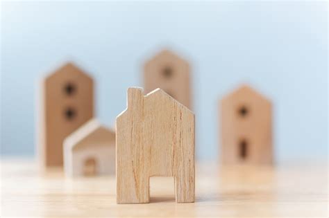 Keep your home fresh with our use coffee beans and cinnamon sticks. How to Remove Bad Smells from Former Tenants | TSCI