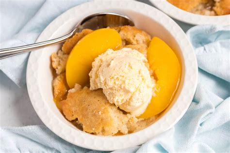 Bisquick Peach Cobbler With Canned Peaches She S Not Cookin