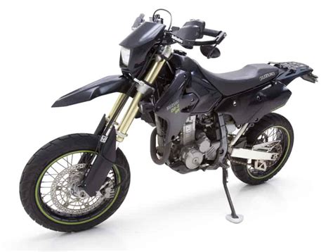 Anyways, here you can get a street legal ek model suzuki (as well as the s), but said patch29: SW-MOTECH STEEL-RACK for Suzuki DR-Z400S, DR-Z400SM & DR ...
