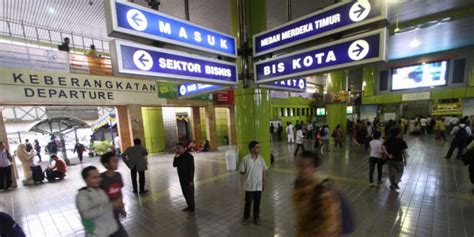 7 Stasiun Kereta Api Terbaik Di Indonesia