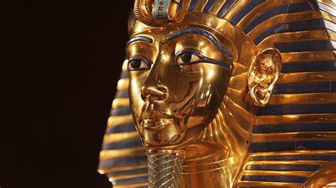 King Tut Mask Returns To Display In Cairo After Botched Epoxy Fix Cbc News
