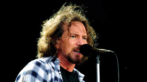 Letras de músicas de eddie vedder como 'society', 'rise', 'guaranteed', 'hard sun', 'setting forth', 'long nights' e mais músicas para ouvir! Eddie Vedder Net Worth, Bio 2017-2016, Wiki - REVISED ...