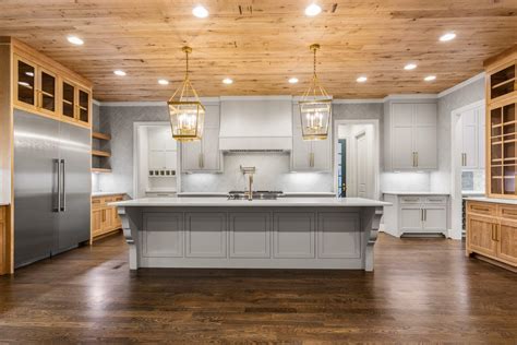 Charming Tennessean Jettset Farmhouse Living Room Kitchen Coastal