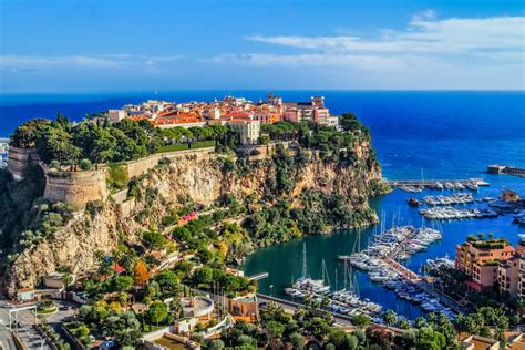 Monaco, sovereign principality located along the mediterranean sea in the midst of the resort area of the french riviera. Kneževina Monako: tako mala a tako privlačna - Wish