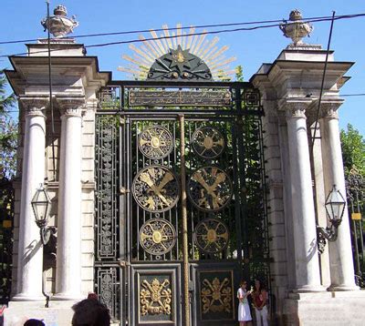 Galatasaray lisesi 585 sene önce kurulduğunda henüz amerika kıtası keşfedilmemişti. Calculus Eğitim Kurumları - Fransız Liselerinin Kısa ...