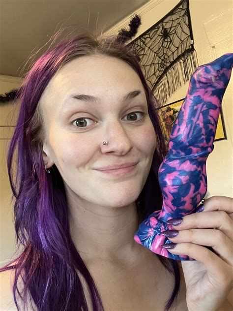Holy Shit This Knotted Dildo Was Mind Blowing Uimpossiblepig666