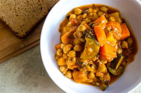 Easy Moroccan Chickpea Stew Edge Of The Woods