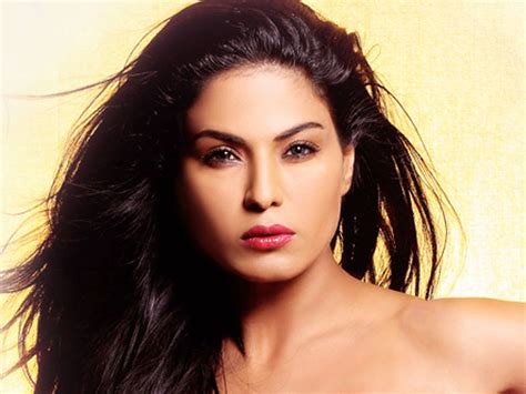 Veena Malik Actress Hd Photosimagespics And Stills 218615