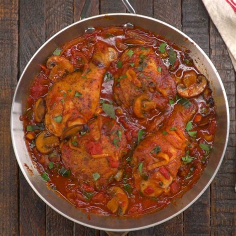 Easy One Pan Chicken Cacciatore Recipe And Video Tiphero