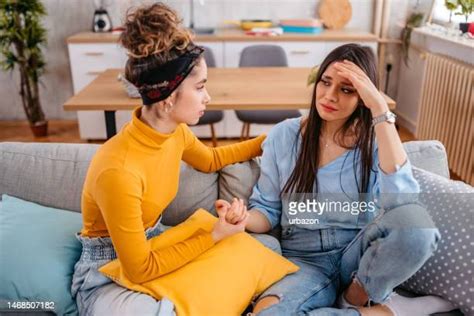Women Friends Worried Photos And Premium High Res Pictures Getty Images