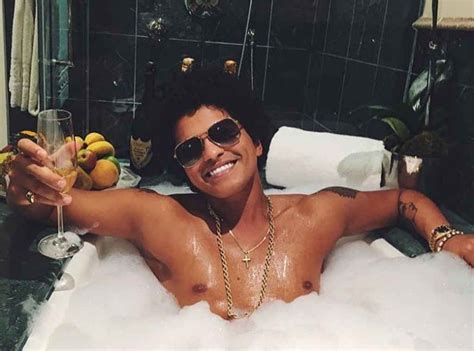 Bruno Mars Desnudo En Sus Mejores Fotos Cromosomax