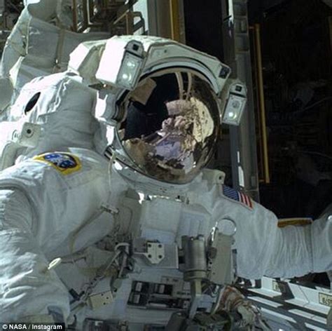 Nasa Astronauts Indulge In The Selfie Photo Trend With A Backdrop Of