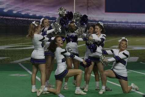 High School Cheerleaders Stunts