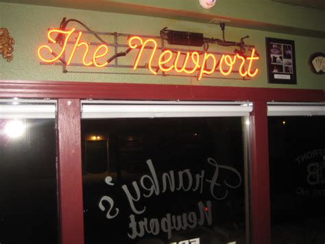 Bar Exam: Simple Pleasures of The Newport » Urban Milwaukee
