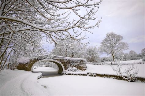 13 Of The Most Stunning Villages In England Winter Scenes Village