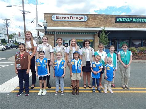 Renna Media Cranford Girl Scouts Assist Local Flag Retirement Ceremony