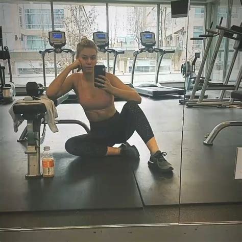 Tiera Skovbye On Instagram Queen Tieraskovbye Robinhood