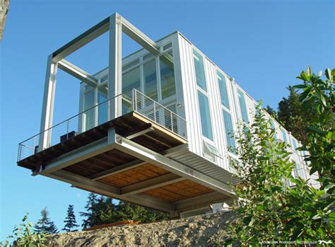 Cantilever House Combines Commercial Steel And Residential Style