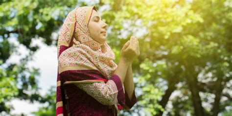 Doa ini merupakan doa yang bisa diamalkan sejak bulan rajab. Doa Sedekah di Bulan Ramadan | Dream.co.id