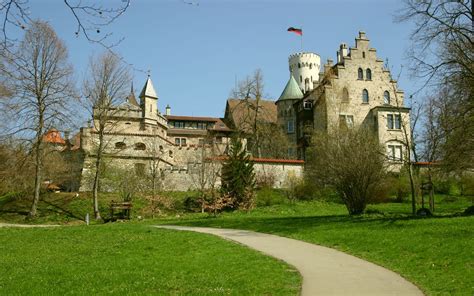 Liechtenstein und jede seiner elf gemeinden haben ihre absoluten highlights und sehenswürdigkeiten: Schloss Lichtenstein - Gallery