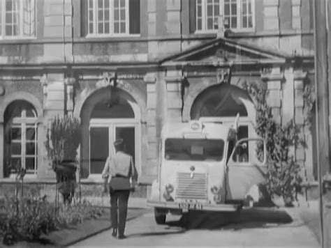 Imcdb Org Renault Kg Ambulance In Maigret