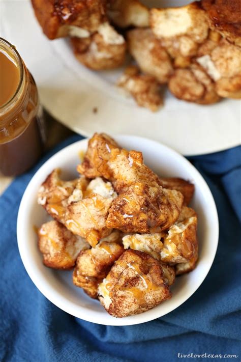 1 can of biscuits at a time, separate and. Monkey Bread With 1 Can Of Biscuits : mini monkey bread: makes 12 with 1 can of Grands biscuits ...