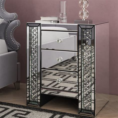 Make Your Bedroom Sparkle With These Cool Mirrored Nightstand Ideas
