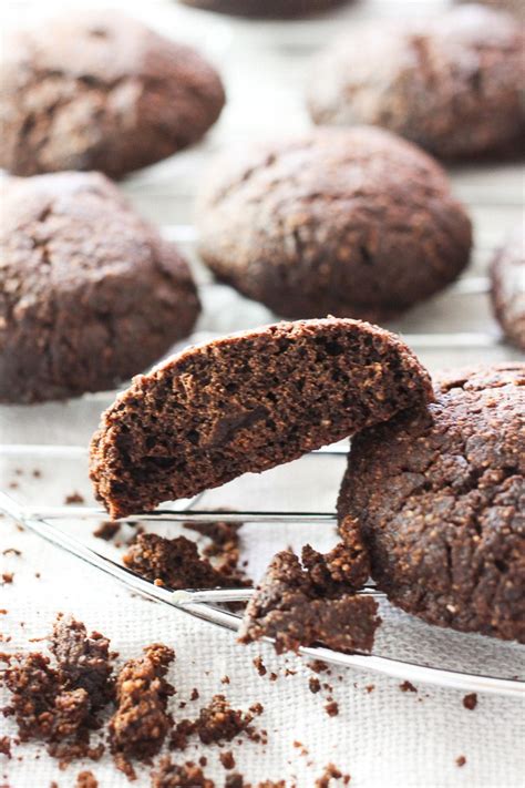 And, not only does almond flour cut down on carbs and pack satiating fats into your keto chocolate chip cookies, but it also adds a hearty dose of fiber! Almond Flour Chocolate Cookies [Grain & Dairy Free ...
