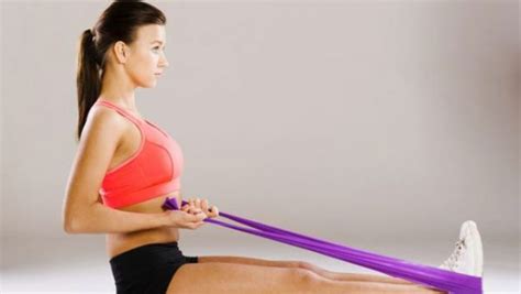 stretching con elastico gli esercizi migliori e più efficaci