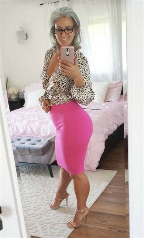 Pin By Dinho Crb On Saias Girly Outfits Mature Women Gorgeous Girls