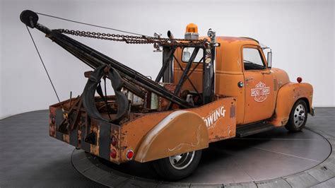 1950 Chevrolet 3600 Tow Truck Is Perfect For Fun