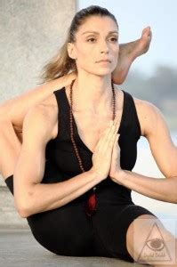 It is also called headstand pose which is one of the most important yoga poses. Pose of the Week: Eka Pada Sirsasana