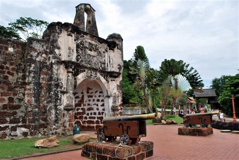 Bangunan bersejarah tapi angker di jawatimur | gedung tua belanda musium rolak songo mojokerto. Kepentingan Memelihara Bangunan Bersejarah