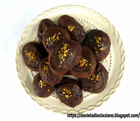 Maybe you would like to learn more about one of these? Le rame di Napoli , biscotti catanesi per le festività di ...