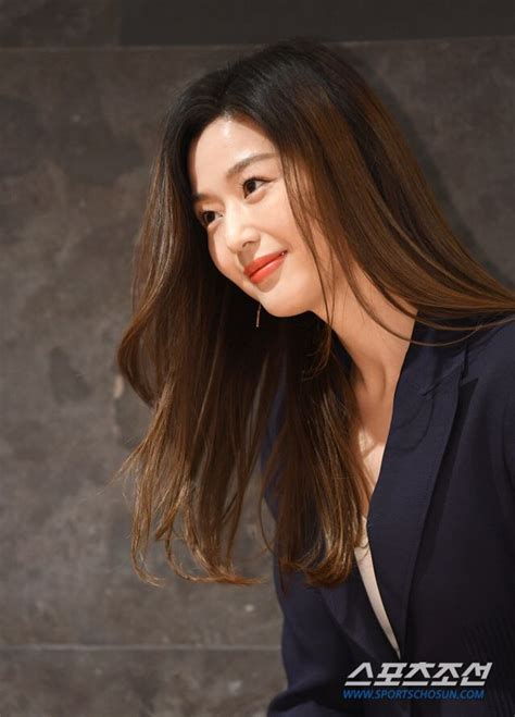 Jun Ji Hyun 2019 Joon Hyuk Jun Ji Hyun Sassy Girl Arts Award