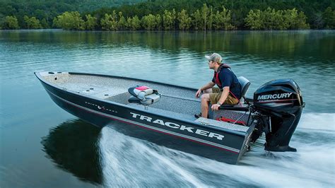 Tracker Boats 2016 Guide V 16 Laker Dlx T Deep V Aluminum Fishing Boat