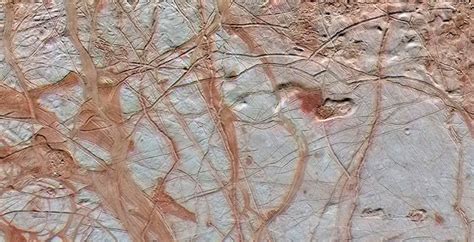 Jupiter's familiar stripes and swirls are actually cold, windy clouds of ammonia and water, floating in an atmosphere of. NASA-Studie: Ozean auf Jupitermond Europa wahrscheinlich ...