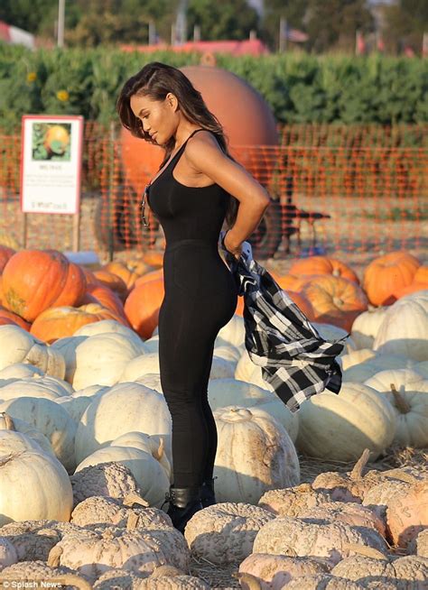 Daphne Joy Wears Tight Black Tank Top With Son And Rapper 50 Cent At Pumpkin Patch Daily Mail